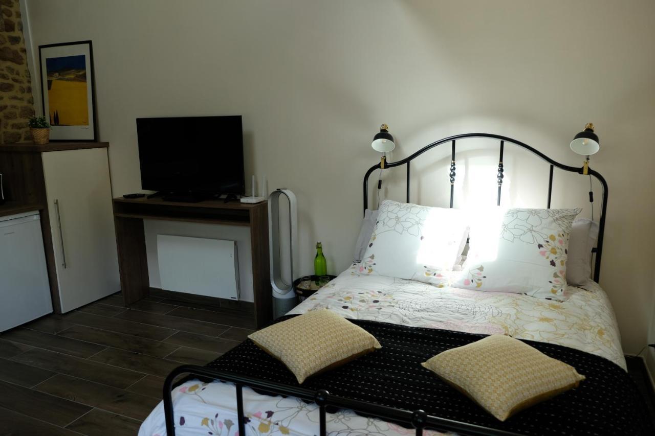 La Maison Jaune A La Janaie Parigne Ngoại thất bức ảnh